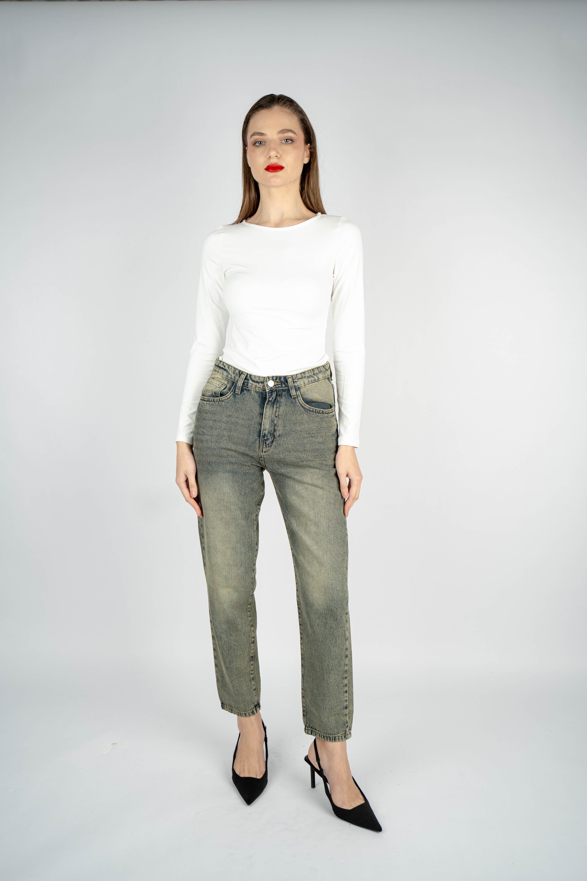 High-Waist Dirty wash Mom Fit Jeans